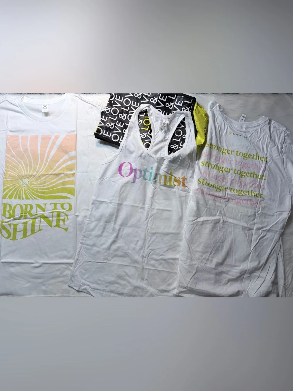 NWOT Kendra Scott 3-Piece Tee Bundle + Tote Optimist Shine